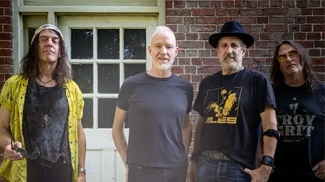 event-ingest:Spin Doctors - Pocket Full Of Kryptonite 35th Anniversary Show